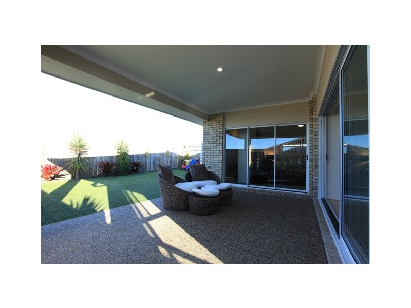 11 Chrysler Parade, North Lakes QLD 4509