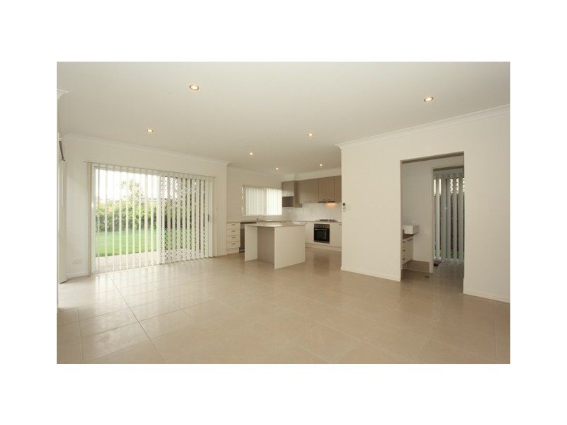 4 Kowari Crescent, North Lakes QLD 4509