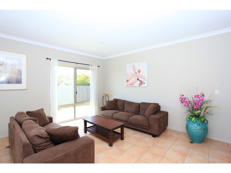 33 Cottonwood Circuit, North Lakes QLD 4509