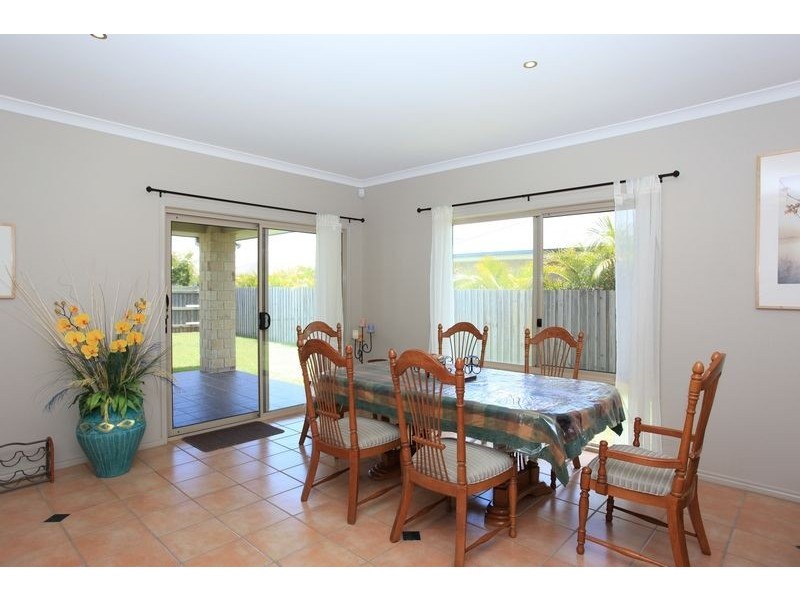 33 Cottonwood Circuit, North Lakes QLD 4509