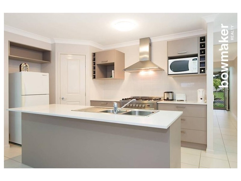 5 Langham Crescent, North Lakes QLD 4509