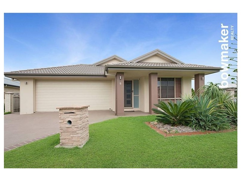 5 Langham Crescent, North Lakes QLD 4509