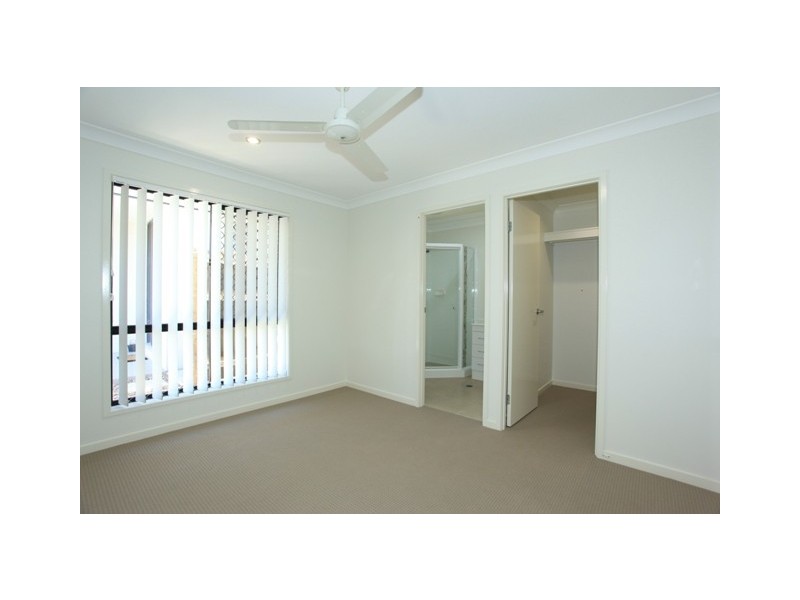 25 Merion Crescent, North Lakes QLD 4509