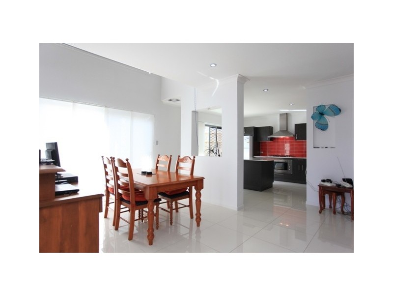 4 Crenshaw Street, North Lakes QLD 4509