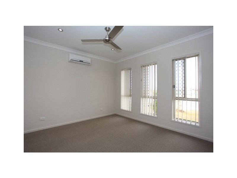 13 Borbidge Street, North Lakes QLD 4509