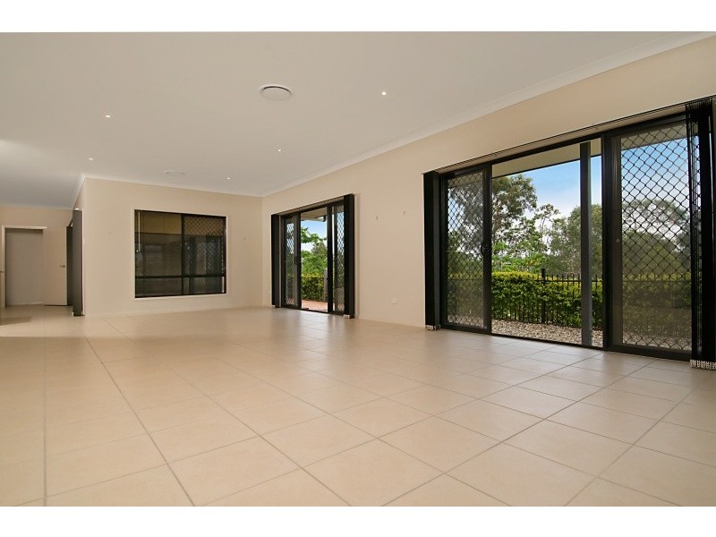 15 Riley Court, North Lakes QLD 4509