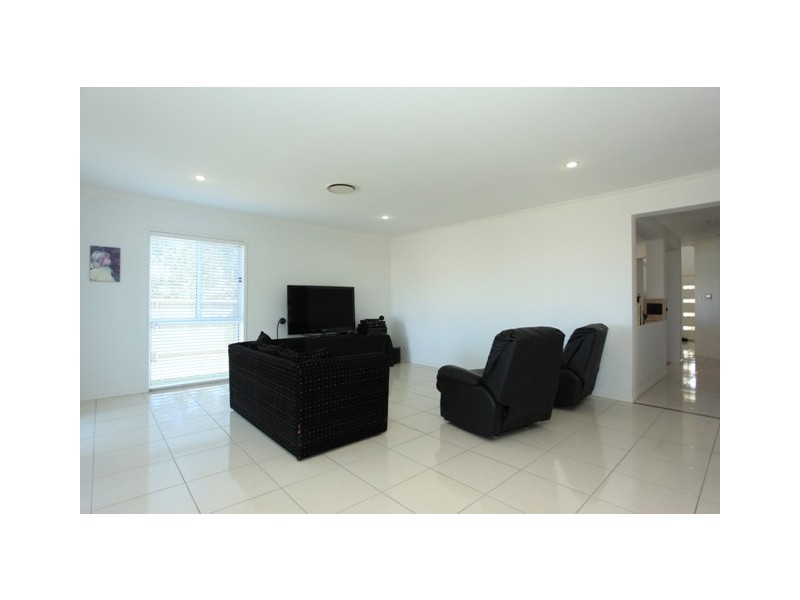 61 Langer Circuit, North Lakes QLD 4509