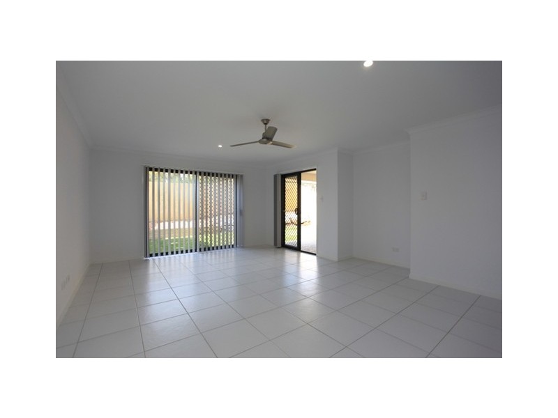 Unit B/11 Steamview Court, Burpengary QLD 4505