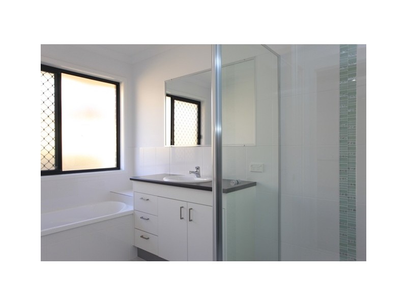 Unit B/11 Steamview Court, Burpengary QLD 4505