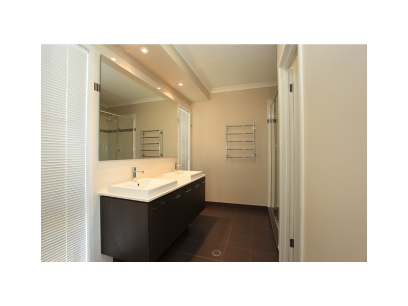 4 Wallarah Parade, North Lakes QLD 4509