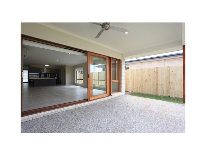 4 Wallarah Parade, North Lakes QLD 4509