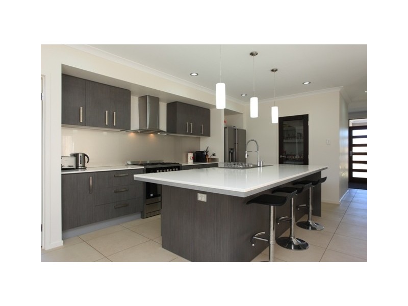 2 Yarrow Circuit, Griffin QLD 4503