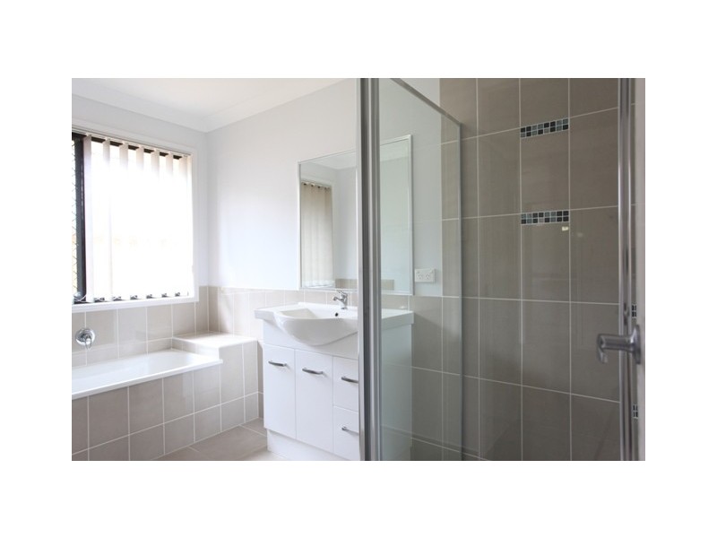 Unit B/23 Lagoon Road, Burpengary QLD 4505