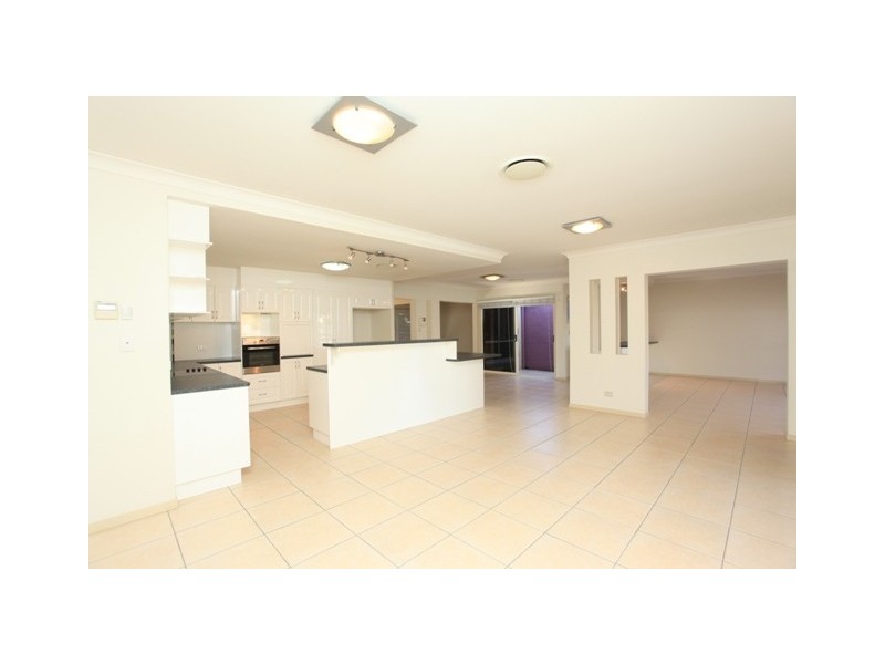 19 Bridgeport Drive, North Lakes QLD 4509