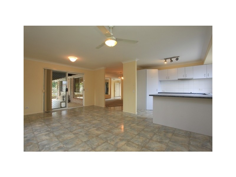 4 Gunsynd Drive, Dakabin QLD 4503