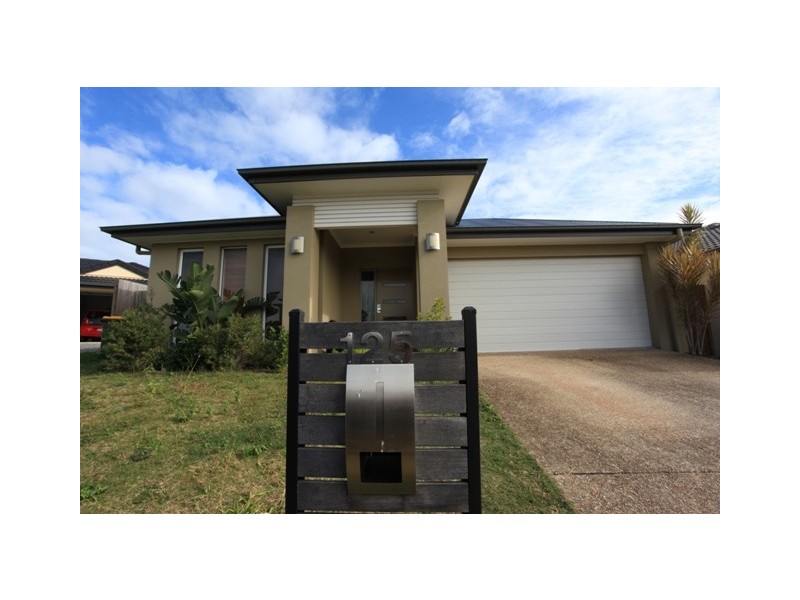 125 Mackintosh Drive, North Lakes QLD 4509