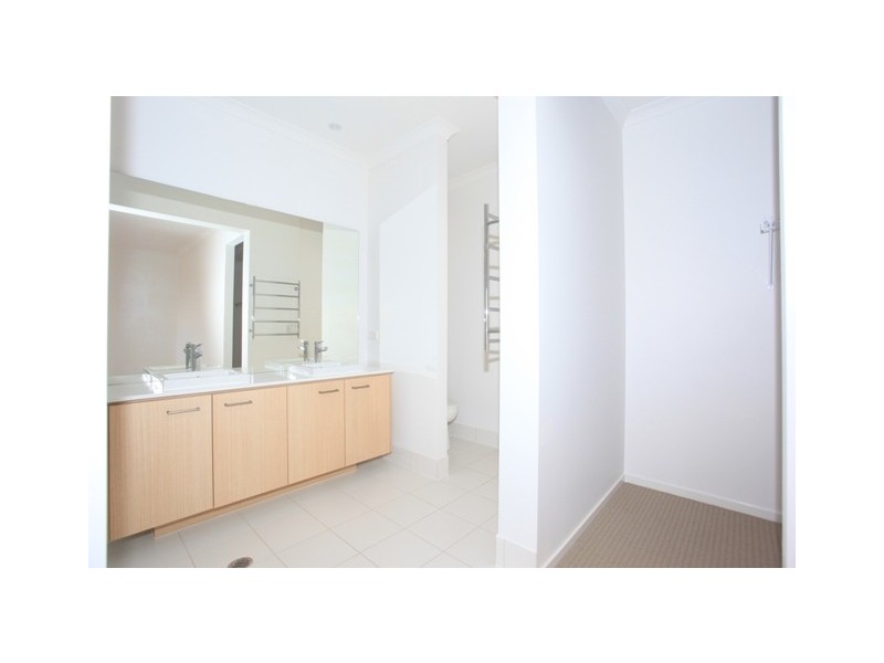 125 Mackintosh Drive, North Lakes QLD 4509