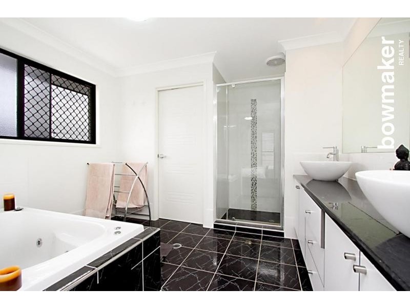 2 Trevino Parade, North Lakes QLD 4509