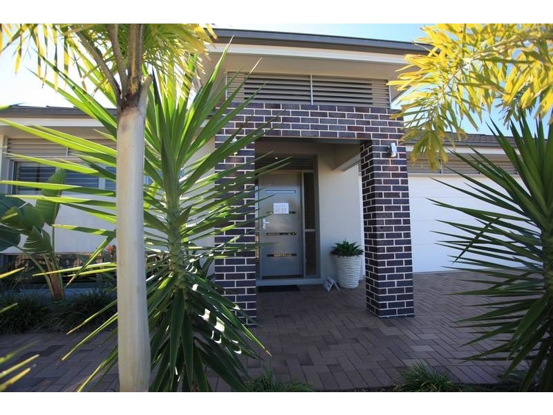 2 Moloney Place, North Lakes QLD 4509