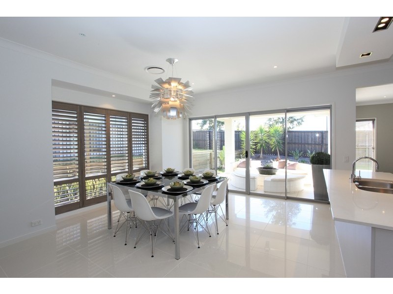 2 Moloney Place, North Lakes QLD 4509