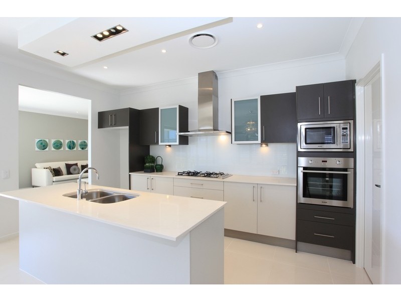 2 Moloney Place, North Lakes QLD 4509