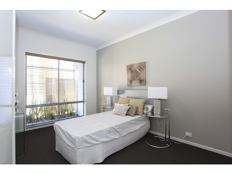 2 Moloney Place, North Lakes QLD 4509