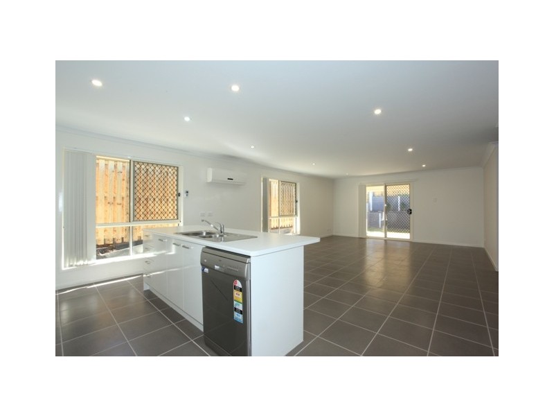 15 Bowerbird Crescent – ESSENCIA, Dakabin QLD 4503