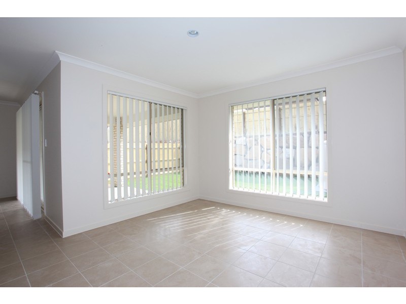 16 Moonie Crescent, North Lakes QLD 4509