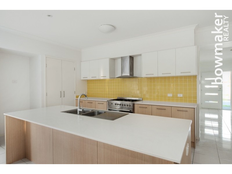125 Mackintosh Drive, North Lakes QLD 4509