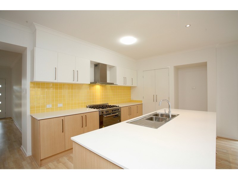 5 Player Street, North Lakes QLD 4509