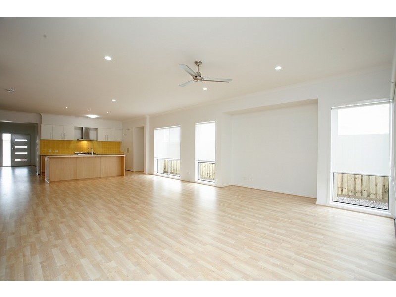 5 Player Street, North Lakes QLD 4509