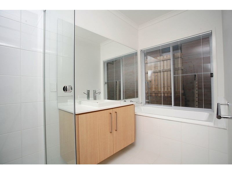 5 Player Street, North Lakes QLD 4509