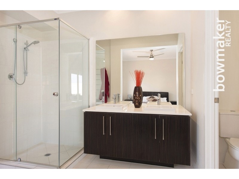 33 Daintree Circuit, North Lakes QLD 4509