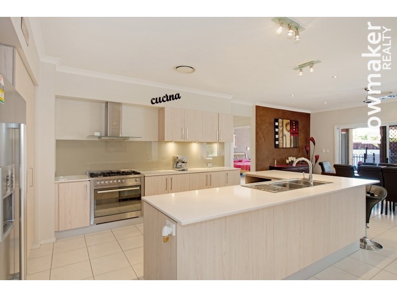 4 Trevino Parade, North Lakes QLD 4509