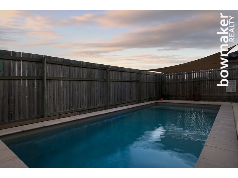 14 Rawlins Crescent, North Lakes QLD 4509