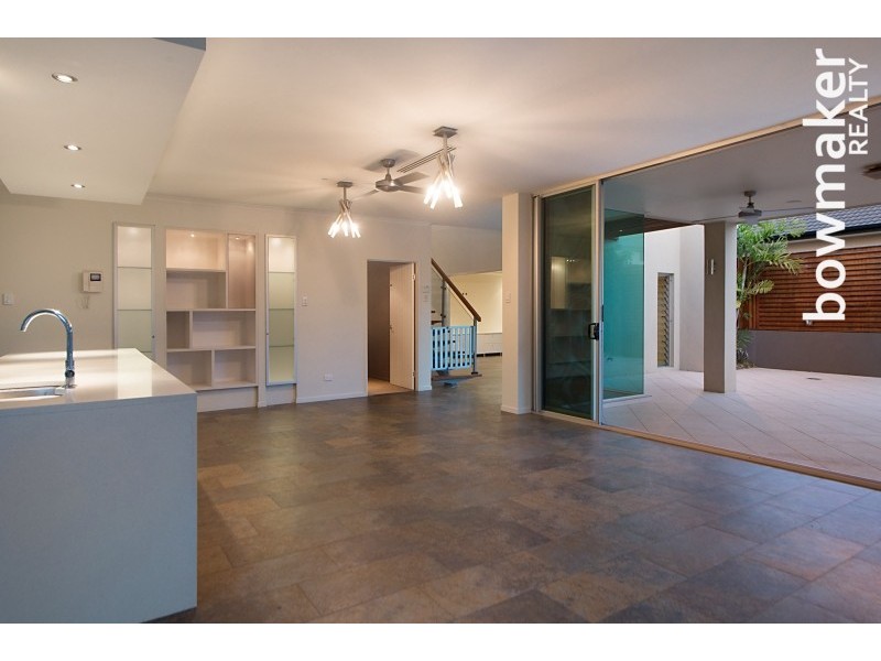 9 Senior Close, North Lakes QLD 4509