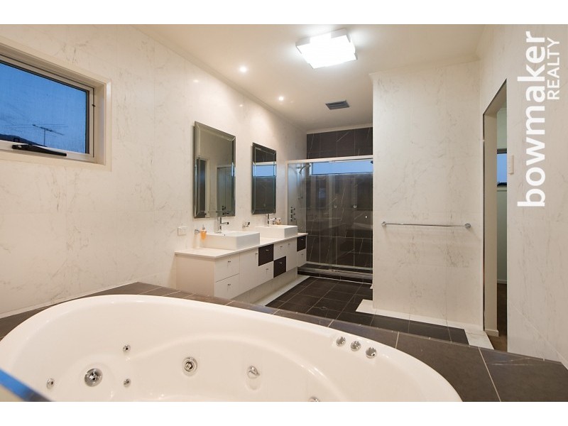 9 Senior Close, North Lakes QLD 4509