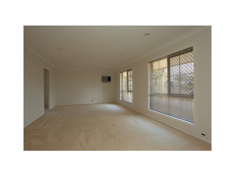 10 Glen Street, Bray Park QLD 4500