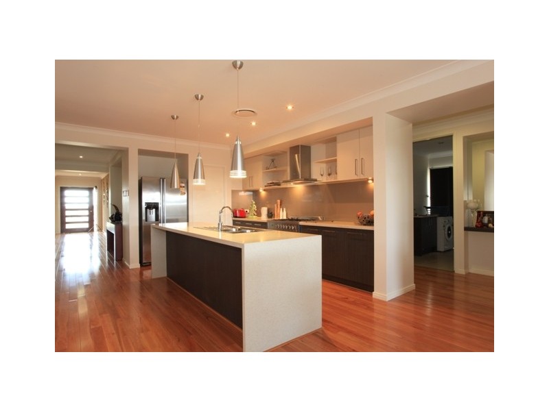38 Williams Crescent, North Lakes QLD 4509