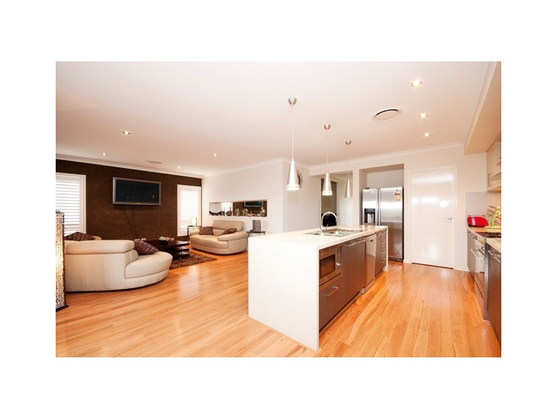 38 Williams Crescent, North Lakes QLD 4509