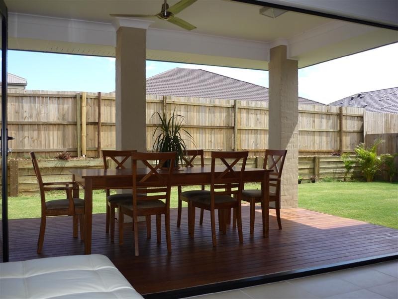 7 Wombat Parade, North Lakes QLD 4509