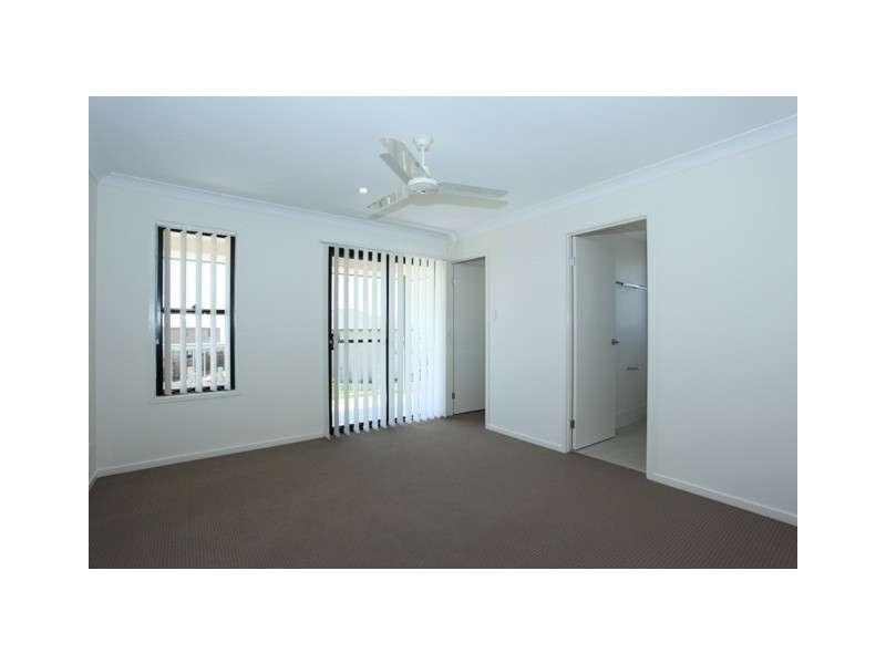 27 Friars Crescent, North Lakes QLD 4509