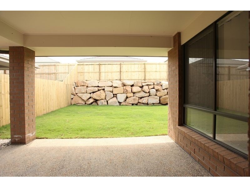 68 Mackintosh Drive, North Lakes QLD 4509