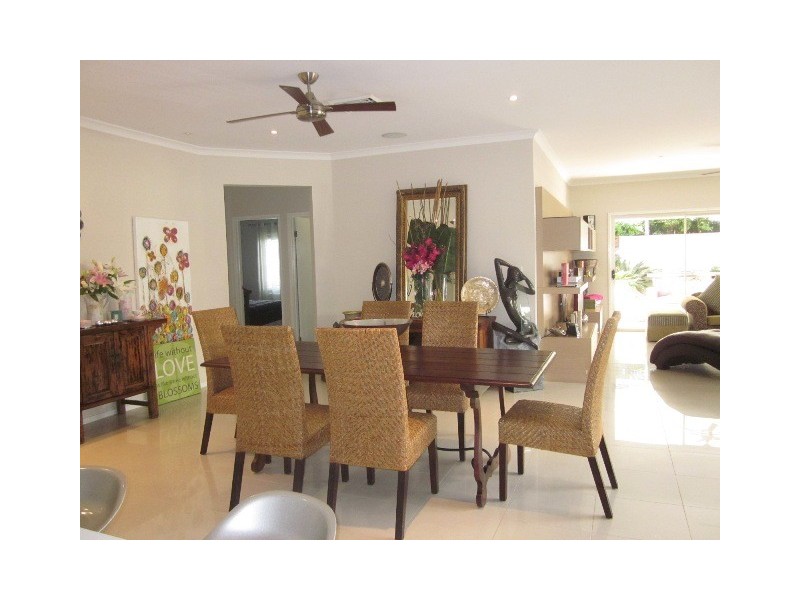 4 Satinay Parade, North Lakes QLD 4509