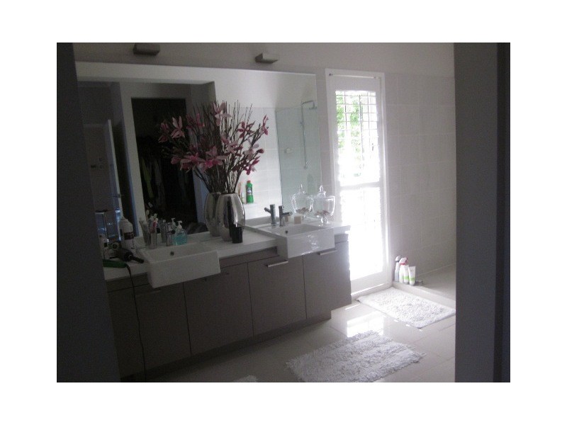 4 Satinay Parade, North Lakes QLD 4509