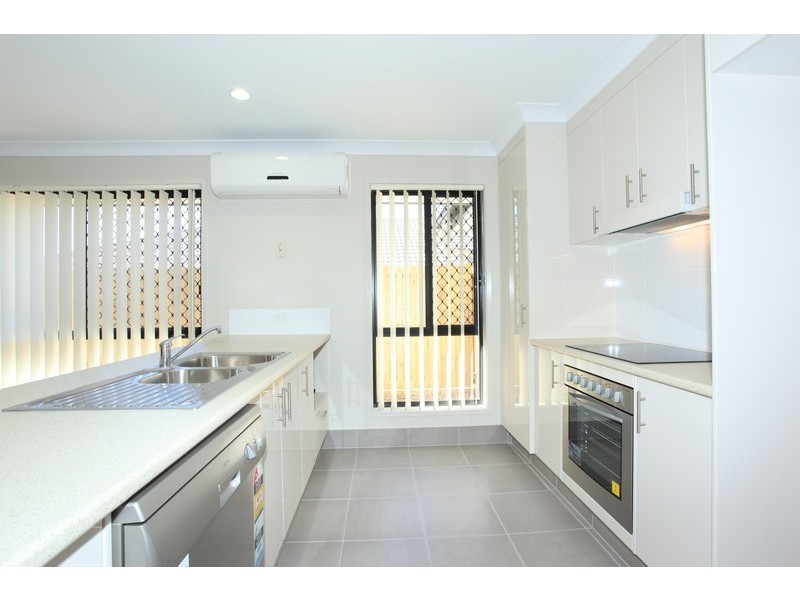 10 Mersey Street, North Lakes QLD 4509