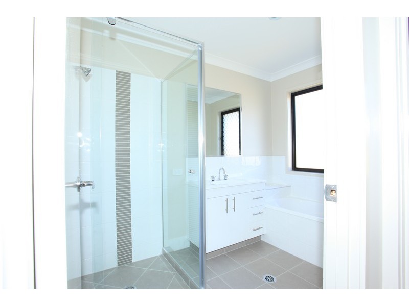 10 Mersey Street, North Lakes QLD 4509