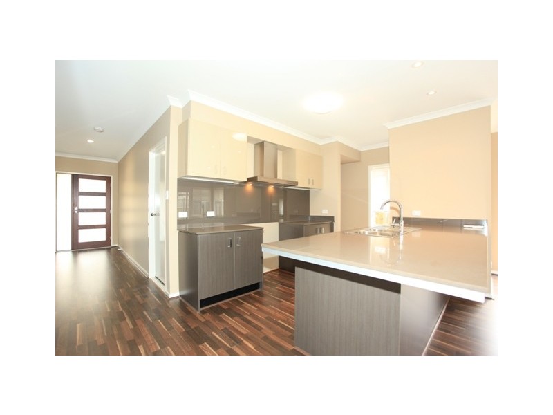 4 Wallis Circuit, North Lakes QLD 4509