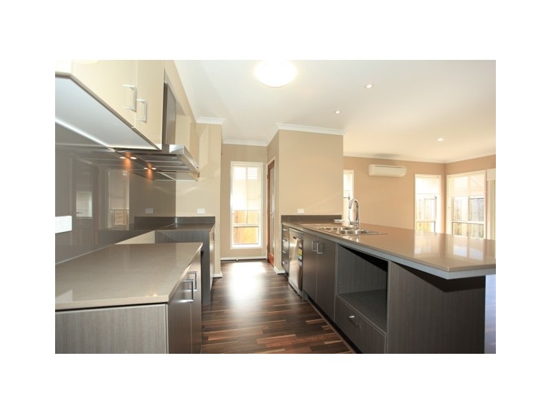 4 Wallis Circuit, North Lakes QLD 4509