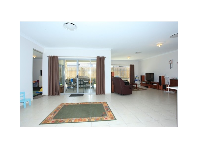 28 Dusky Street, North Lakes QLD 4509